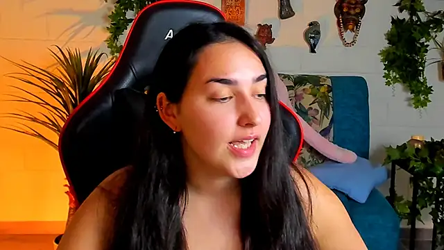 Snapshot of CeceliaJohnson chatting on January 2025 02:10:02 PM CeceliaJohnson online show from January 2025 02:10:02 PM