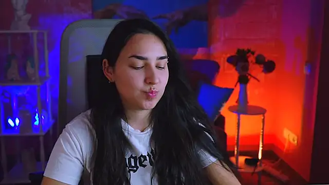 Snapshot of CeceliaJohnson chatting on February 2025 11:12:02 AM CeceliaJohnson online show from February 2025 11:12:02 AM