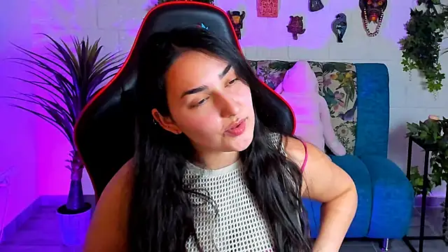 Snapshot of CeceliaJohnson chatting on March 2025 02:18:02 PM CeceliaJohnson online show from March 2025 02:18:02 PM