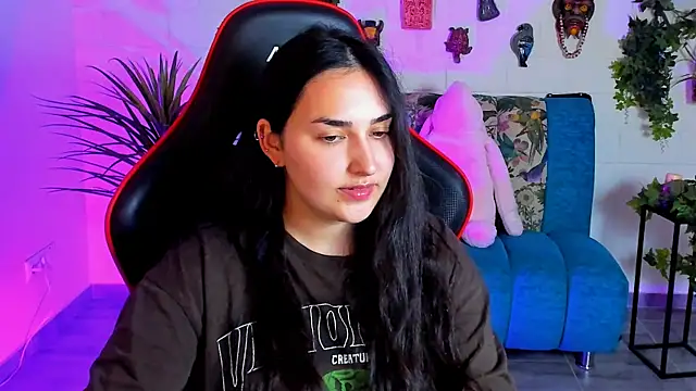 Snapshot of CeceliaJohnson chatting on March 2025 02:15:02 PM CeceliaJohnson online show from March 2025 02:15:02 PM