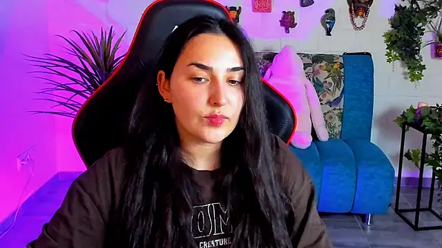 Snapshot of CeceliaJohnson chatting on March 2025 06:04:02 PM CeceliaJohnson online show from March 2025 06:04:02 PM