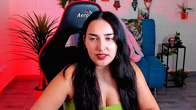 Snapshot of CeceliaJohnson chatting on October 2025 08:11:02 AM CeceliaJohnson online show from October 2025 08:11:02 AM