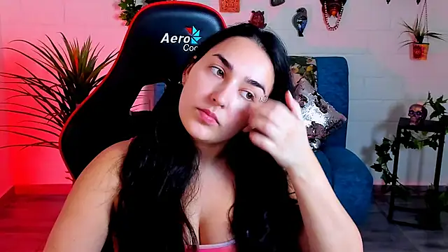 Snapshot of CeceliaJohnson chatting on October 2025 08:04:02 AM CeceliaJohnson online show from October 2025 08:04:02 AM