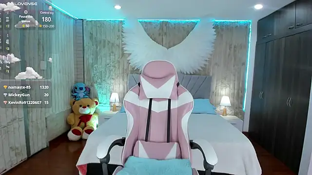 floryn susana online show from February 2025 09:58:02 PM