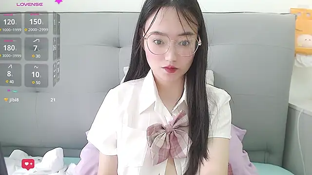 Snapshot of Anne-Sweet chatting on January 2025 04:47:02 AM Anne-Sweet online show from January 2025 04:47:02 AM