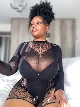 Snapshot of Hyra_Ari chatting on September 2025 12:48:01 PM Hyra Ari online show from September 2025 12:48:01 PM