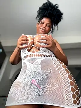 Snapshot of Hyra_Ari chatting on September 2025 02:40:02 PM Hyra Ari online show from September 2025 02:40:02 PM