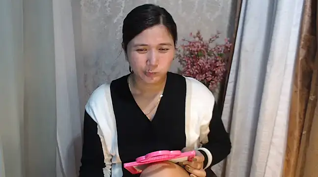 Snapshot of MS_Isabella_Snow92 chatting on February 2025 08:39:02 AM MS Isabella Snow92 online show from February 2025 08:39:02 AM