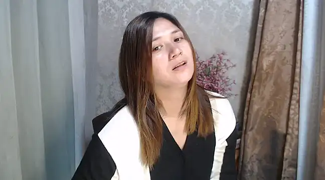 Snapshot of MS_Isabella_Snow92 chatting on February 2025 11:32:01 PM MS Isabella Snow92 online show from February 2025 11:32:01 PM