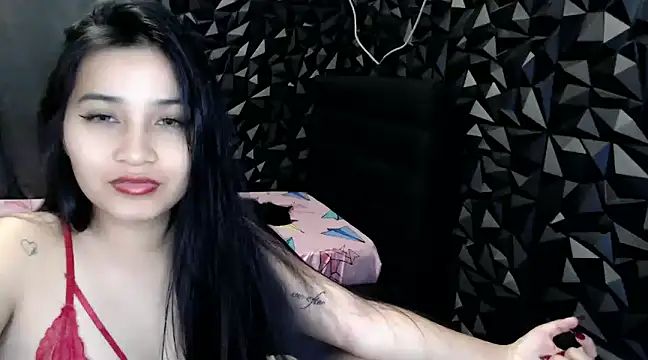 Snapshot of _Bellatrixy_ chatting on December 2024 04:43:02 PM Bellatrixy online show from December 2024 04:43:02 PM