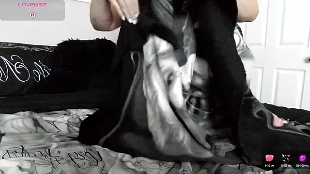 julimonroe online show from September 2025 03:19:02 AM