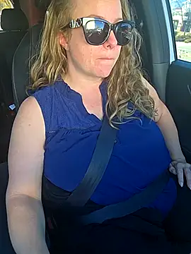 julimonroe online show from November 2025 05:56:02 PM