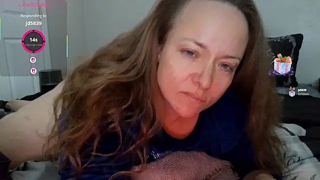 julimonroe online show from November 2025 09:41:02 PM