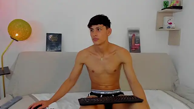 Snapshot of logan_thomas chatting on October 2025 10:22:02 AM logan thomas online show from October 2025 10:22:02 AM