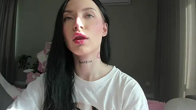 JenniferQueen11 online show from September 2025 09:19:02 AM