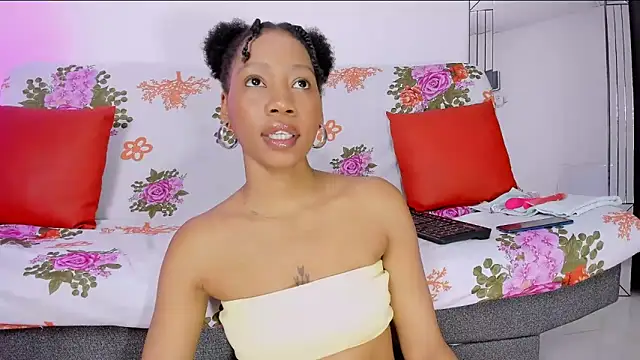 Snapshot of Sweetcocoa- chatting on December 2024 10:44:02 AM Sweetcocoa- online show from December 2024 10:44:02 AM