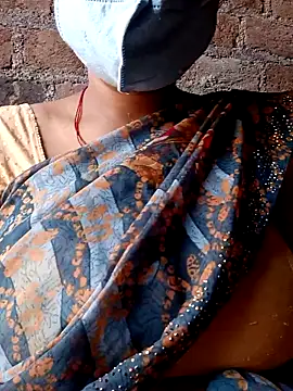 Snapshot of Lattika-Bhabhi chatting on February 2025 06:29:01 AM Lattika-Bhabhi online show from February 2025 06:29:01 AM