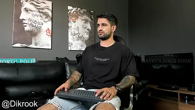 Davevilboy online show from December 2024 02:49:02 PM