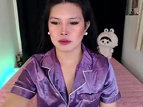 Snapshot of Angelic_Fuckerxxx chatting on November 2025 07:24:01 PM Angelic Fuckerxxx online show from November 2025 07:24:01 PM