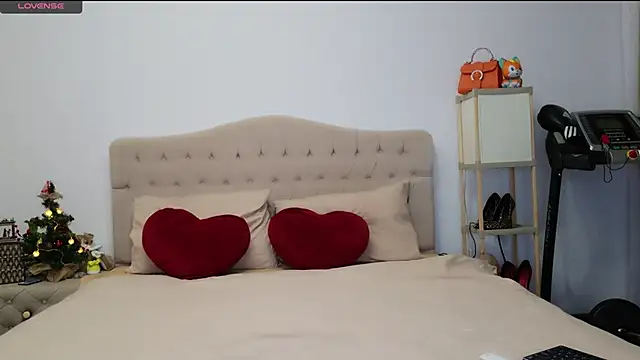 Snapshot of Annyfit4you chatting on December 2024 05:06:02 AM Annyfit4you online show from December 2024 05:06:02 AM