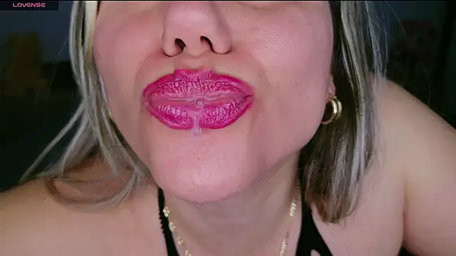 Snapshot of Annyfit4you chatting on February 2025 06:08:02 AM Annyfit4you online show from February 2025 06:08:02 AM