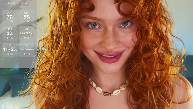 Snapshot of Born_to_Loveee chatting on October 2025 12:38:01 PM Born to Loveee online show from October 2025 12:38:01 PM