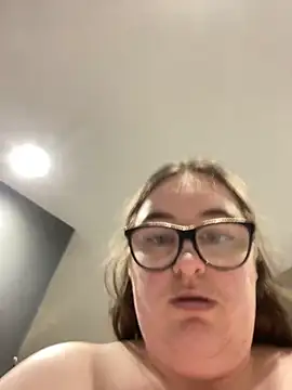 Rebecca Summer online show from November 2025 07:22:02 AM