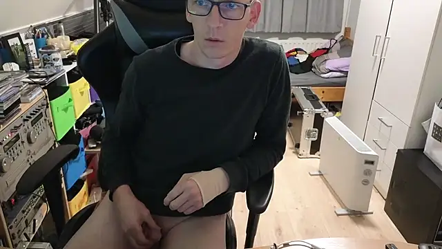 Snapshot of sexmenlion chatting on October 2025 08:52:02 PM sexmenlion online show from October 2025 08:52:02 PM