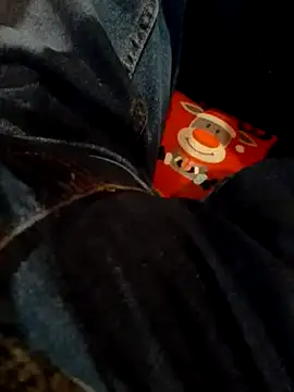 Snapshot of feet_toes chatting on January 2025 04:23:02 PM feet toes online show from January 2025 04:23:02 PM