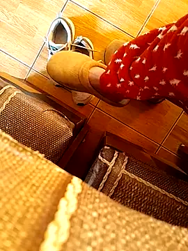 Snapshot of feet_toes chatting on February 2025 05:43:02 AM feet toes online show from February 2025 05:43:02 AM