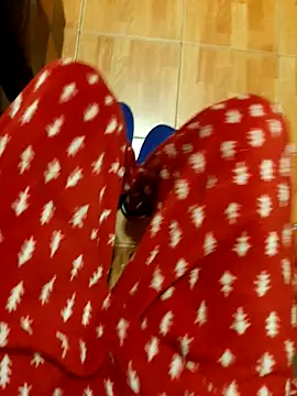 Snapshot of feet_toes chatting on November 2025 12:55:02 AM feet toes online show from November 2025 12:55:02 AM