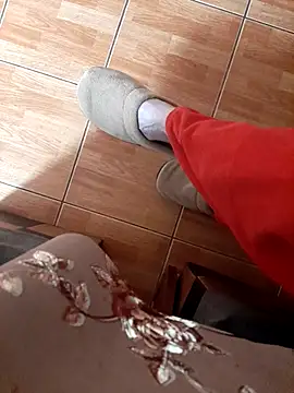 Snapshot of feet_toes chatting on November 2025 06:57:01 AM feet toes online show from November 2025 06:57:01 AM