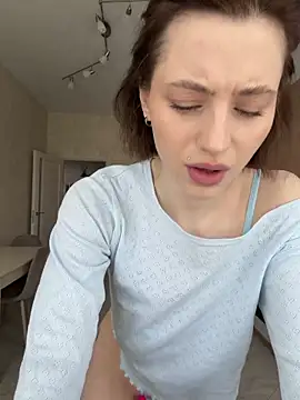 Camilla Railian online show from May 2026 09:25:01 AM