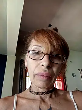 Snapshot of FrozenWaffle chatting on November 2025 04:47:01 PM FrozenWaffle online show from November 2025 04:47:01 PM