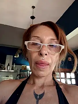 Snapshot of FrozenWaffle chatting on January 2026 04:12:01 PM FrozenWaffle online show from January 2026 04:12:01 PM