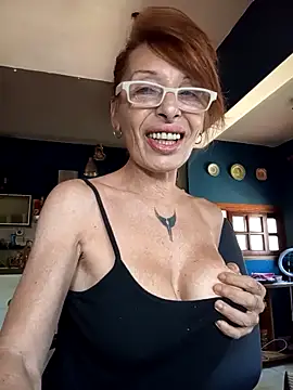 Snapshot of FrozenWaffle chatting on February 2026 03:55:01 PM FrozenWaffle online show from February 2026 03:55:01 PM