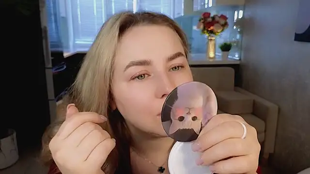 Mira Mermayd online show from April 2026 01:16:02 AM