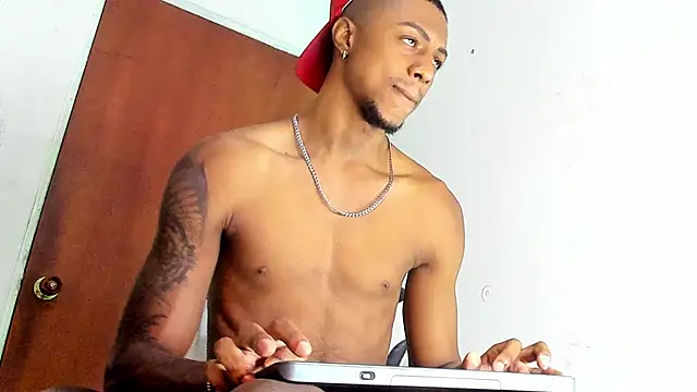 Snapshot of YeremiBrowm chatting on January 2025 08:04:01 PM YeremiBrowm online show from January 2025 08:04:01 PM