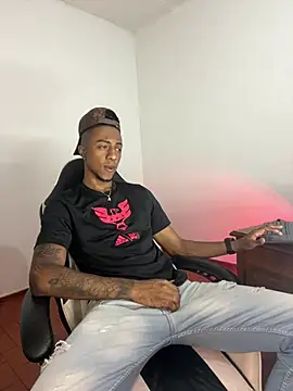 Snapshot of YeremiBrowm chatting on February 2025 01:00:01 AM YeremiBrowm online show from February 2025 01:00:01 AM