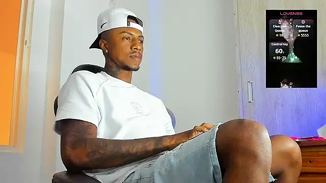 Snapshot of YeremiBrowm chatting on October 2025 09:23:01 PM YeremiBrowm online show from October 2025 09:23:01 PM