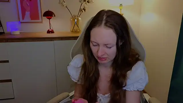 freya nilsson online show from December 2024 03:45:02 PM