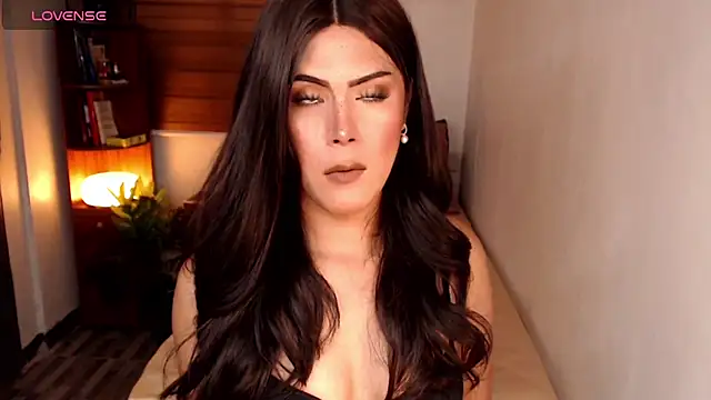 SweetieZeveey  online show from May 2026 02:40:02 AM