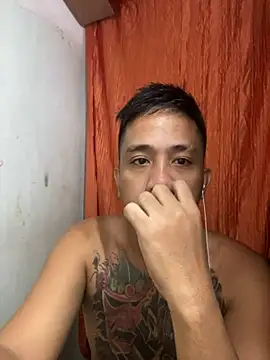 Snapshot of Thyler08 chatting on March 2025 06:08:02 AM Thyler08 online show from March 2025 06:08:02 AM