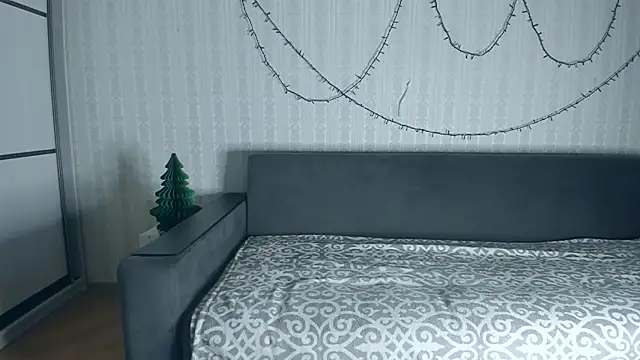 Jessica Rubatte online show from December 2025 08:45:02 AM