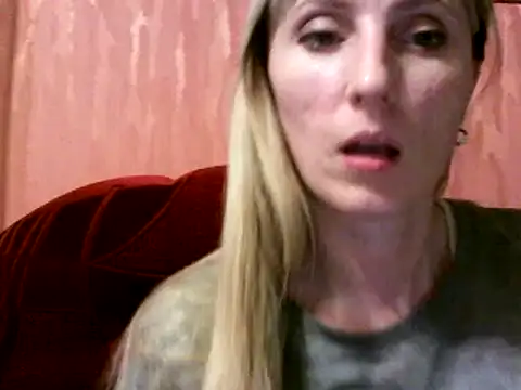 Snapshot of Biddy_Alana chatting on December 2024 07:21:01 PM Biddy Alana online show from December 2024 07:21:01 PM