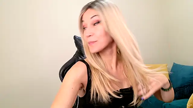 EveEnigma online show from January 2025 06:02:01 PM