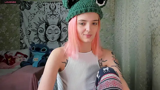 Snapshot of Cutie_Adelia chatting on January 2025 09:54:02 AM Cutie Adelia online show from January 2025 09:54:02 AM