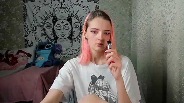 Snapshot of Cutie_Adelia chatting on February 2025 11:21:02 AM Cutie Adelia online show from February 2025 11:21:02 AM