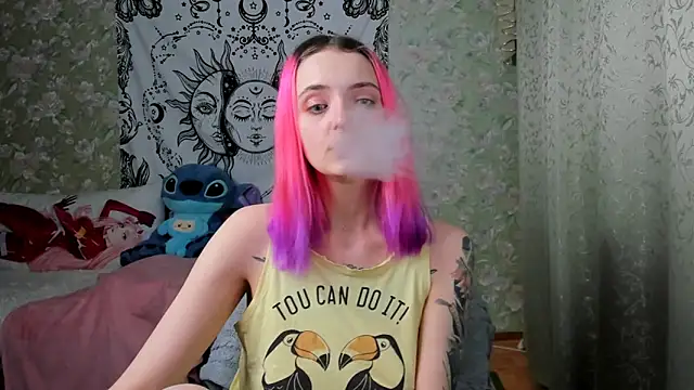 Snapshot of Cutie_Adelia chatting on February 2025 07:14:01 PM Cutie Adelia online show from February 2025 07:14:01 PM