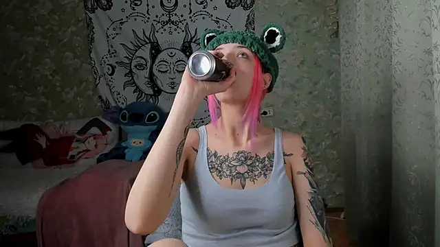 Snapshot of Cutie_Adelia chatting on March 2025 11:51:01 AM Cutie Adelia online show from March 2025 11:51:01 AM